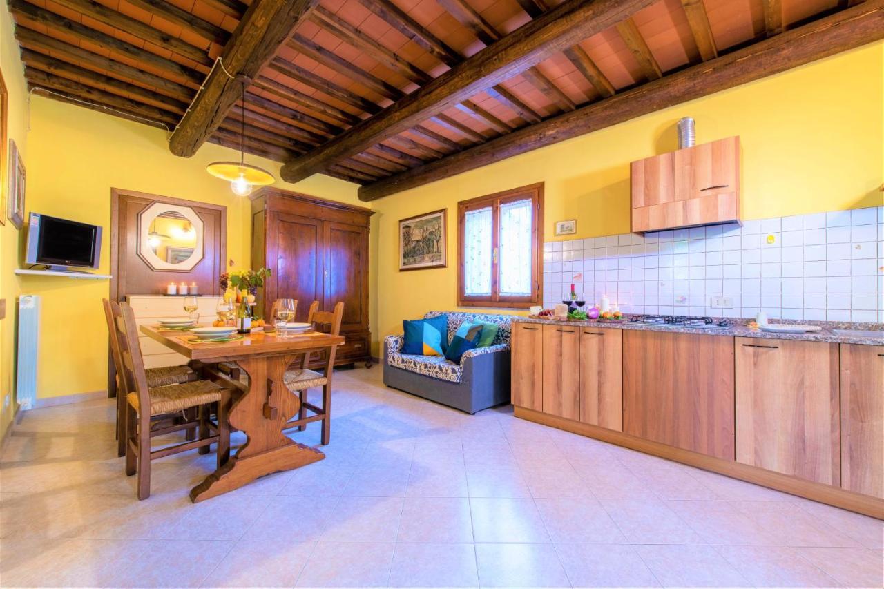 Hostly - Country House Donoratico - Only For Families Buitenkant foto