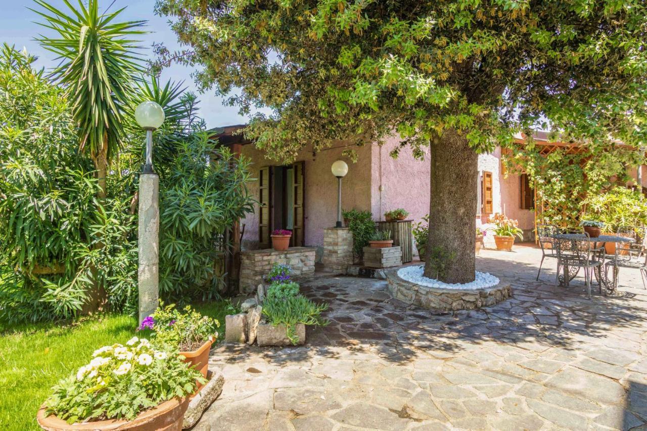 Hostly - Country House Donoratico - Only For Families Buitenkant foto