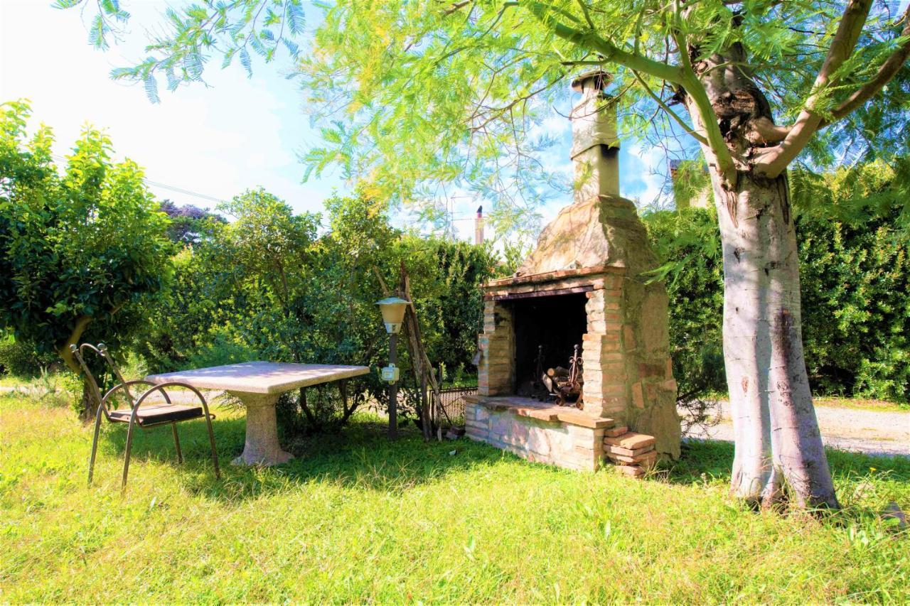Hostly - Country House Donoratico - Only For Families Buitenkant foto