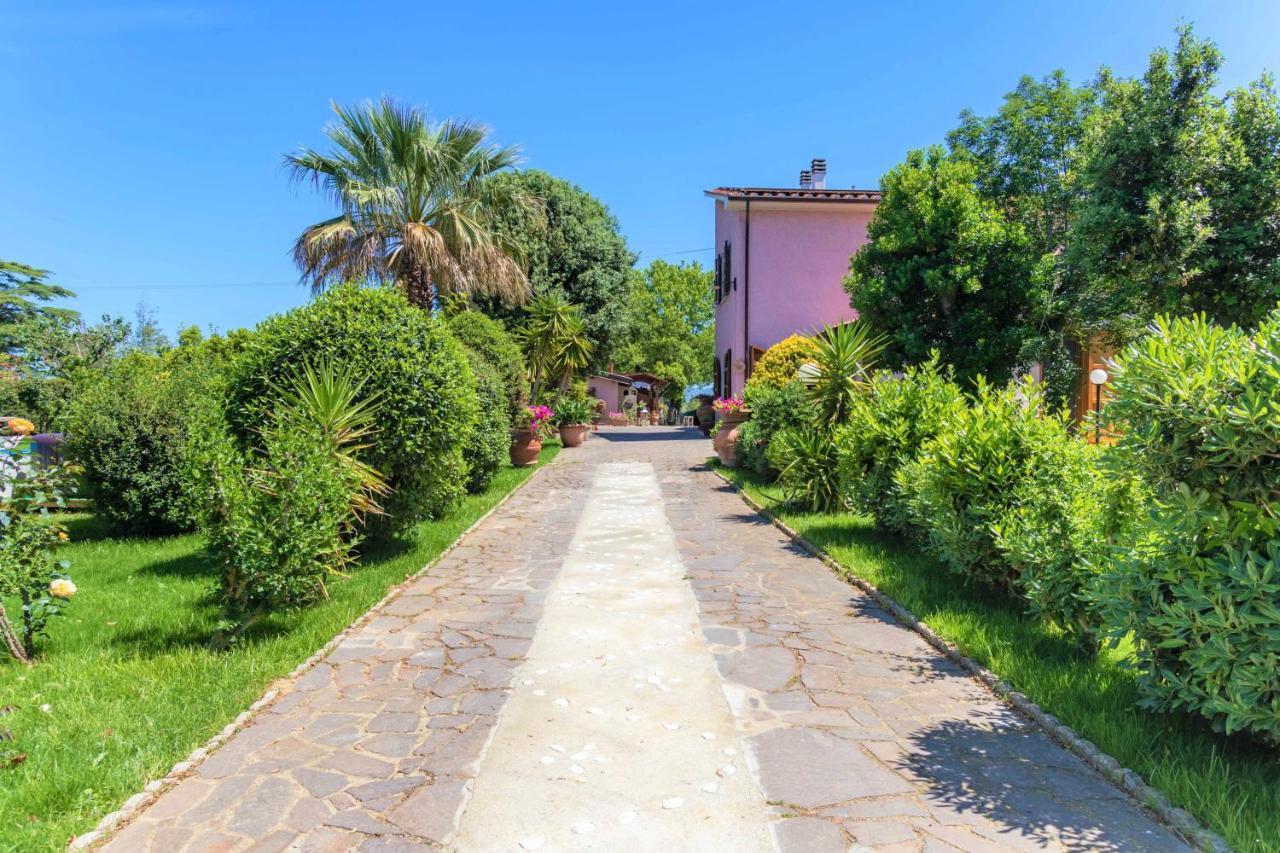 Hostly - Country House Donoratico - Only For Families Buitenkant foto