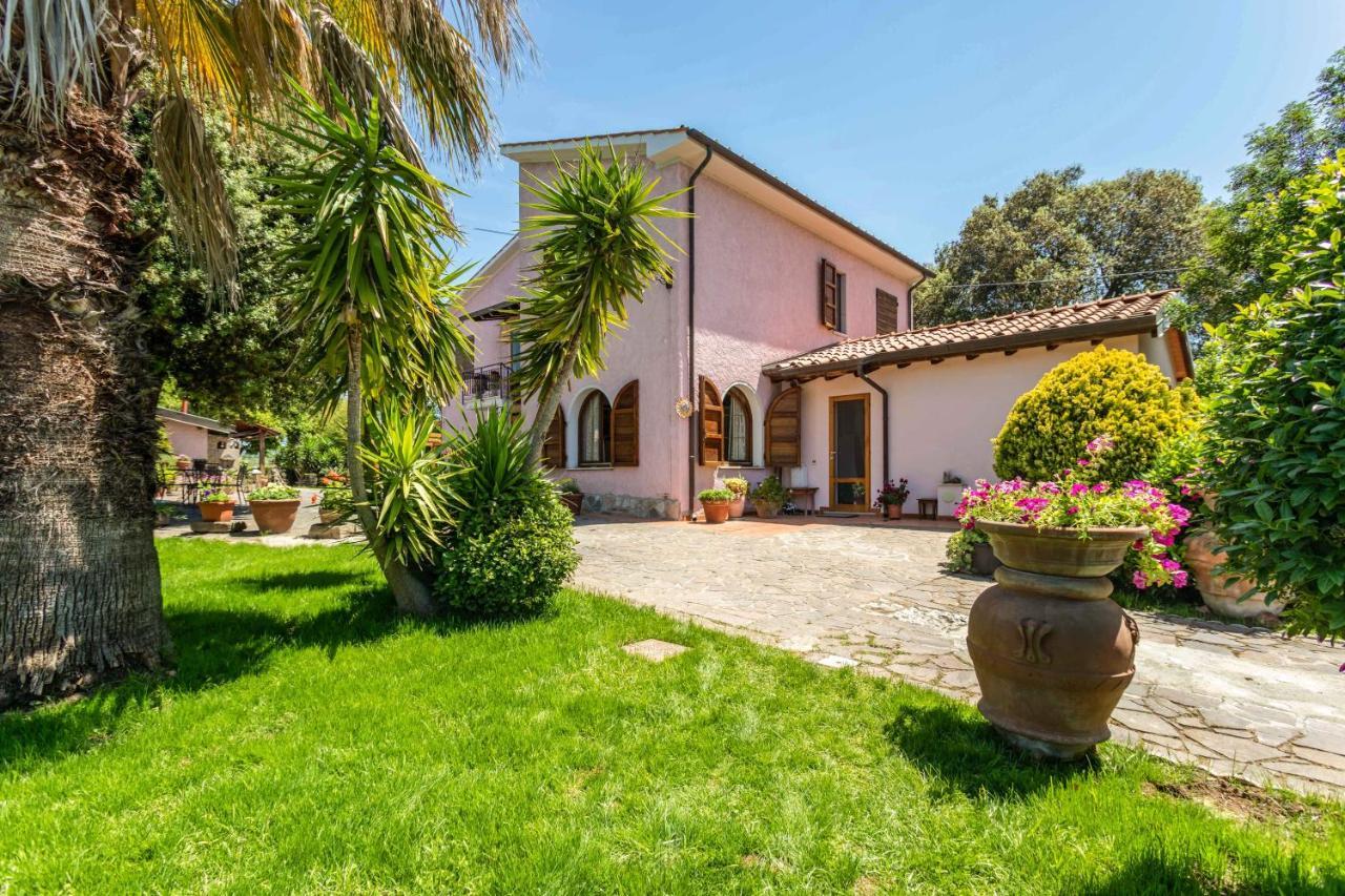 Hostly - Country House Donoratico - Only For Families Buitenkant foto