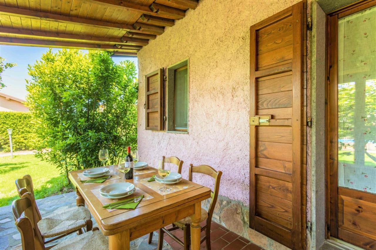 Hostly - Country House Donoratico - Only For Families Buitenkant foto