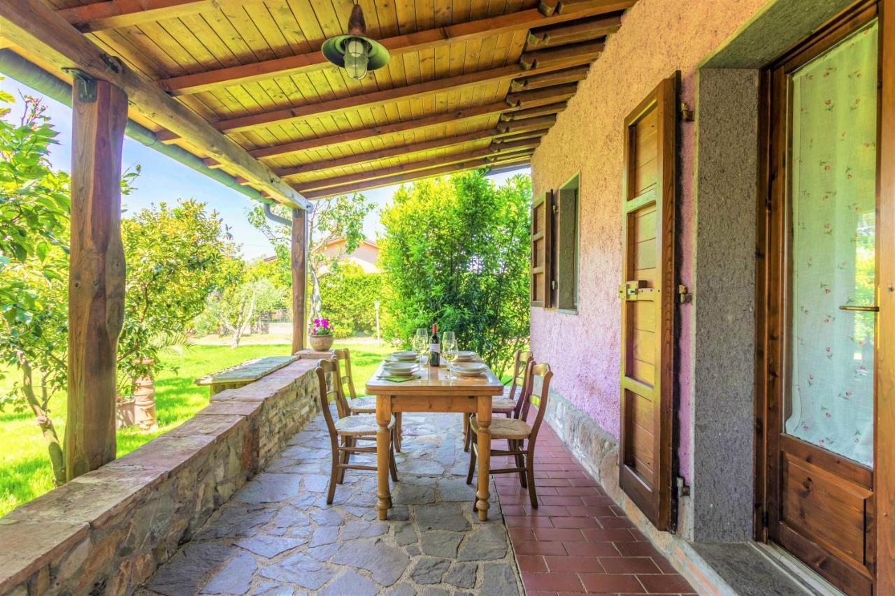 Hostly - Country House Donoratico - Only For Families Buitenkant foto