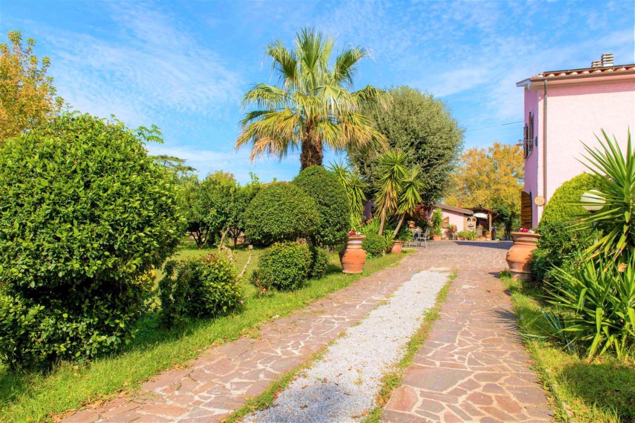 Hostly - Country House Donoratico - Only For Families Buitenkant foto