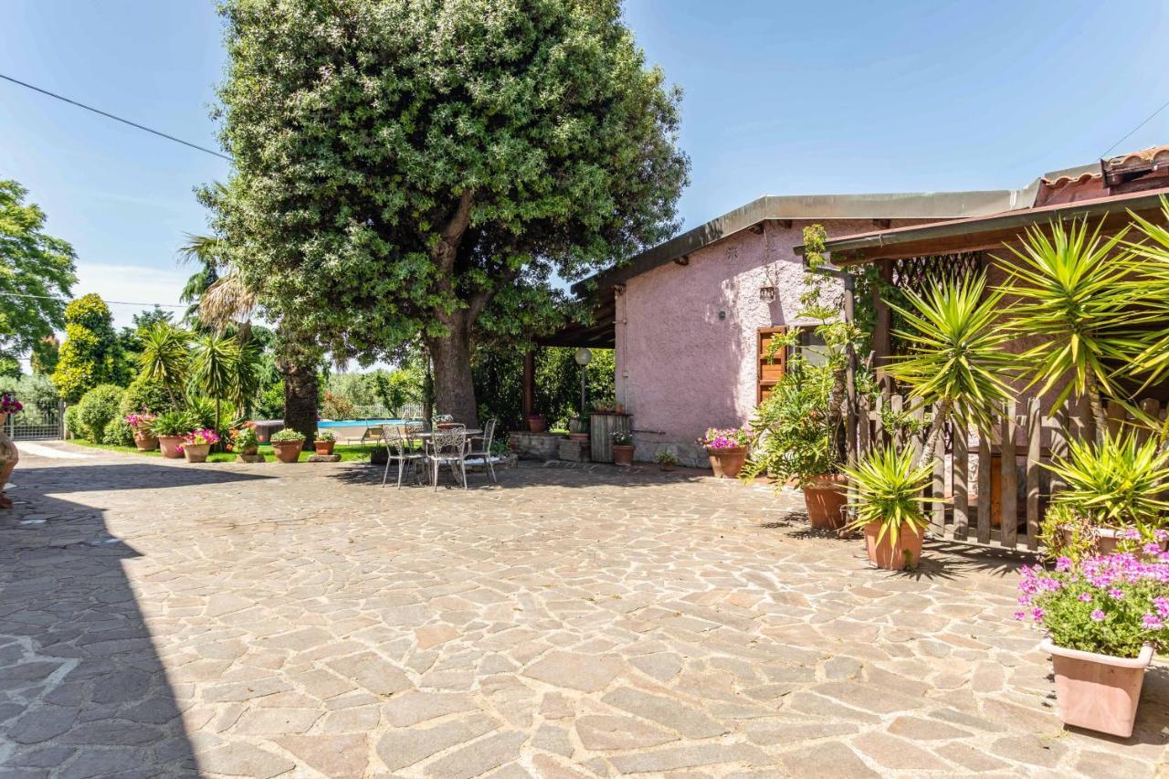 Hostly - Country House Donoratico - Only For Families Buitenkant foto