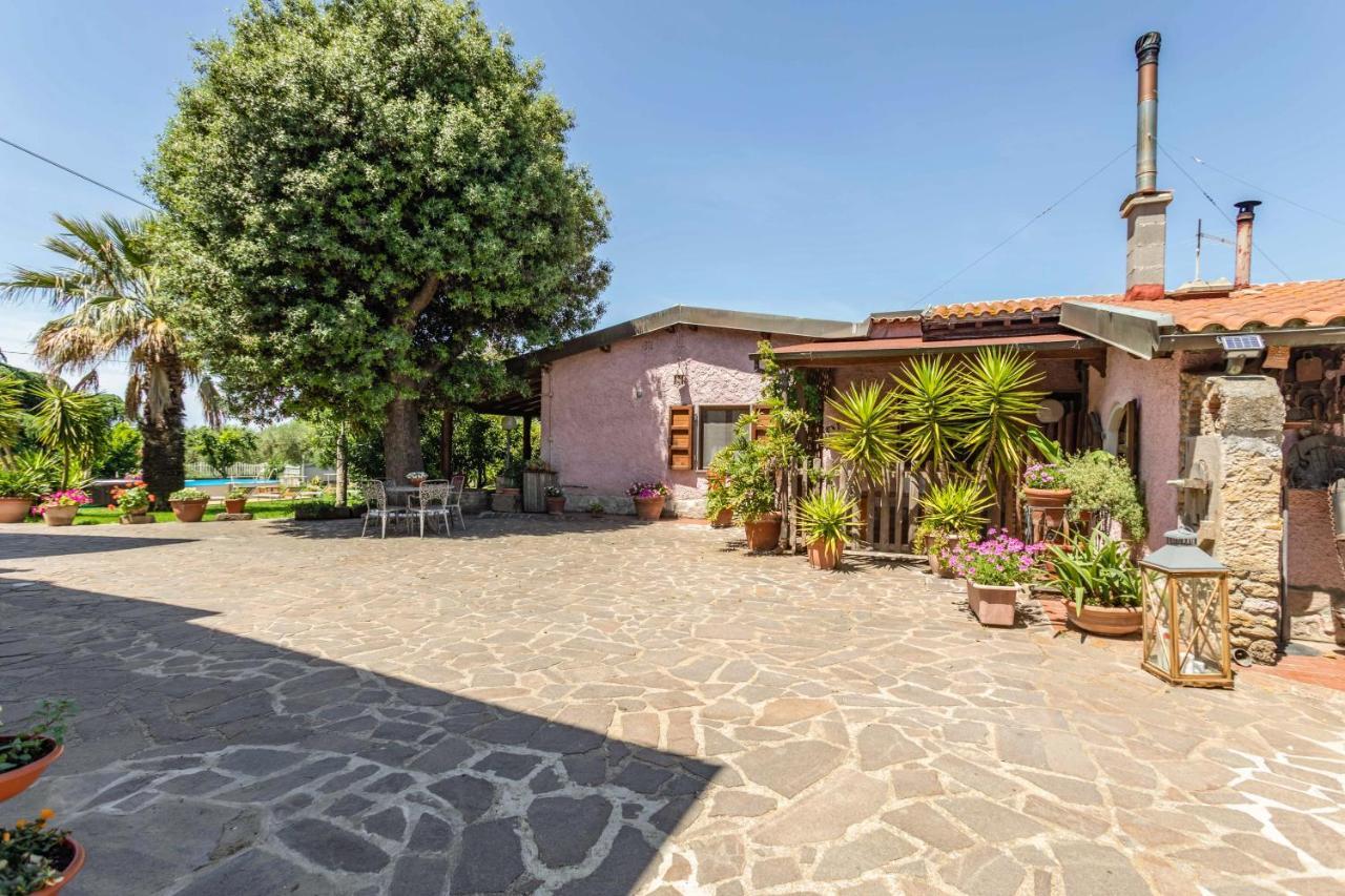 Hostly - Country House Donoratico - Only For Families Buitenkant foto