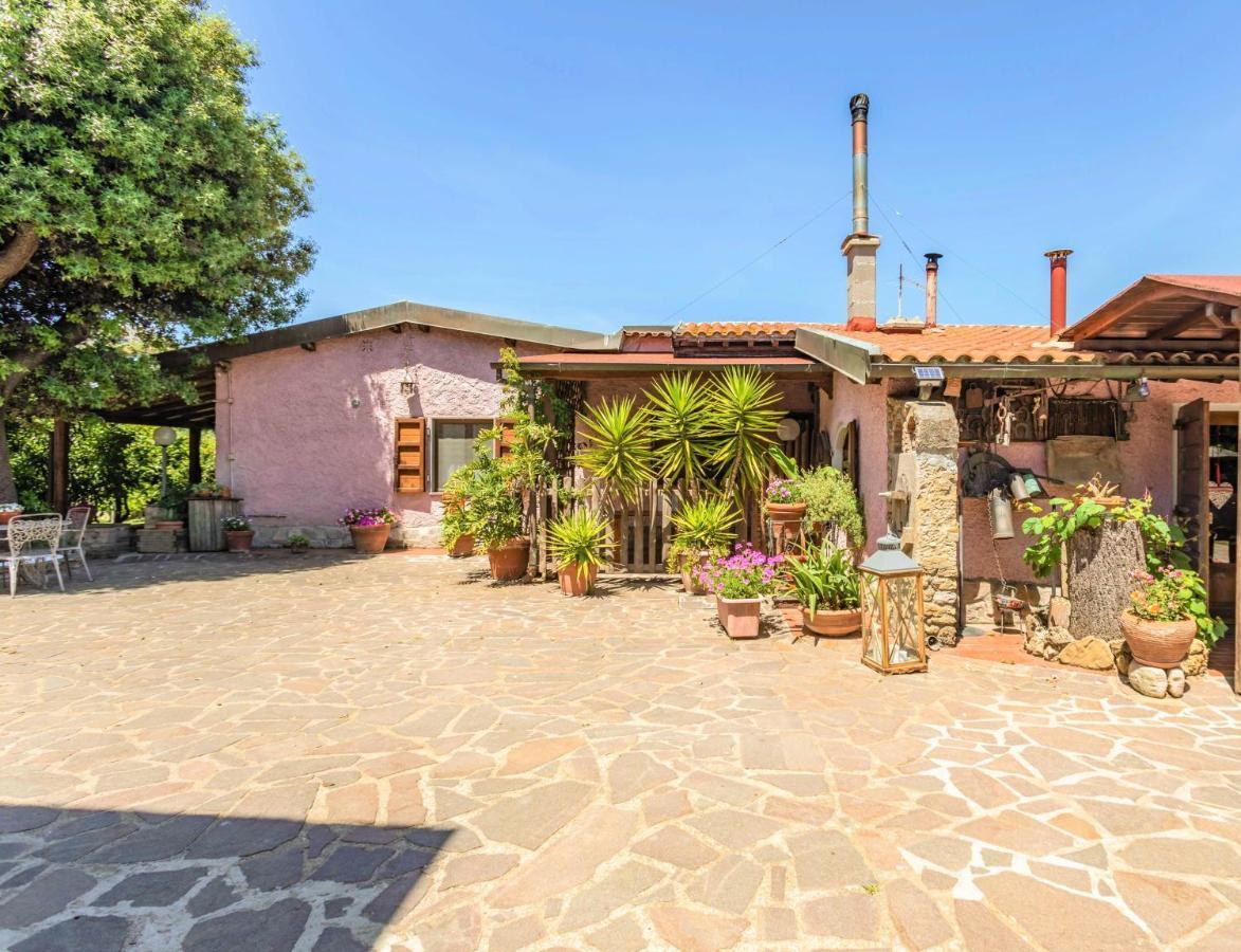 Hostly - Country House Donoratico - Only For Families Buitenkant foto